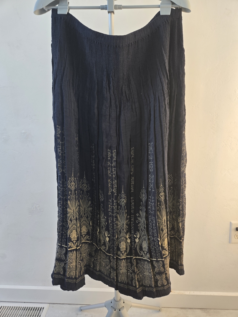 Coldwater Creek Navy Maxi Skirt with Cream Border Embroidery